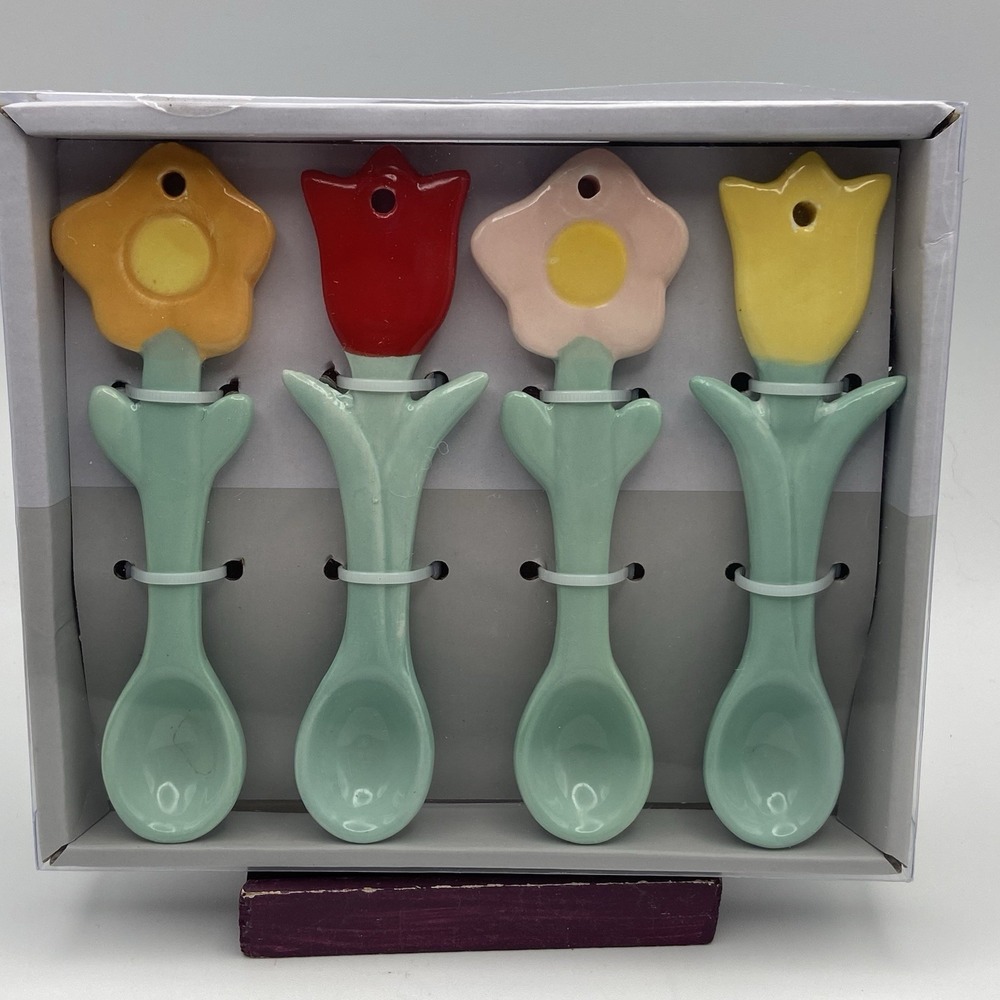 Tabletops Gallery Daisy Stir Spoons Flowers Set of Four Coffee Tea‎ Spice